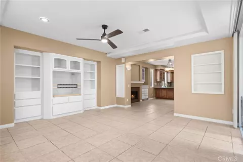 Living - 32865 Naples Ct, Temecula, CA 92592 photo 3 of 8