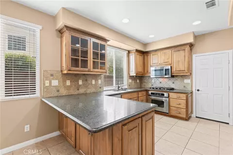 Kitchen - 32865 Naples Ct, Temecula, CA 92592 photo 5 of 5