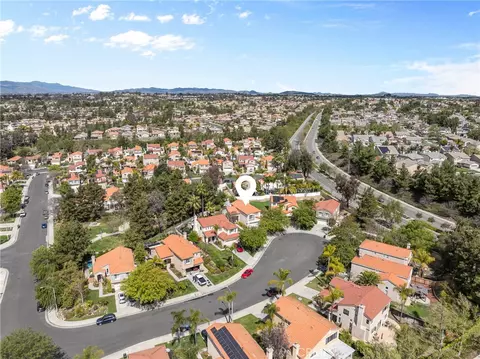 View/Area - 32865 Naples Ct, Temecula, CA 92592 photo 5 of 5