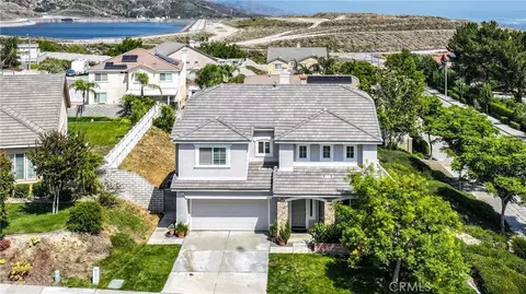 6807 N Huntington Dr, San Bernardino, CA 92407