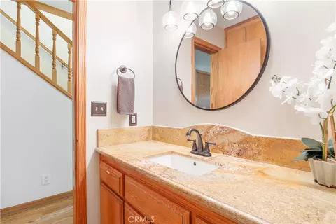 Bath - 715 E Mountain View Blvd, Big Bear City, CA 92314 photo 2 of 7