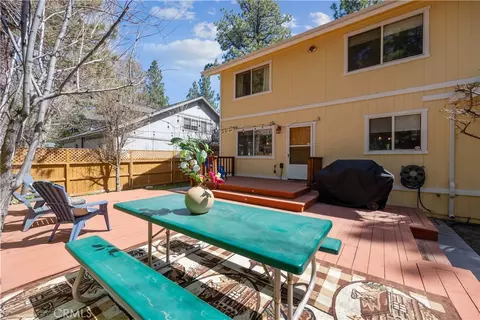 Exterior - 715 E Mountain View Blvd, Big Bear City, CA 92314 photo 16 of 21