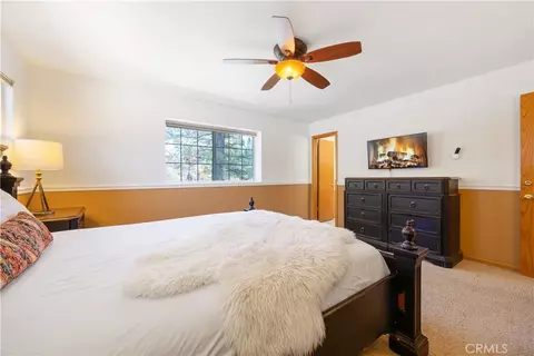 Bedroom - 715 E Mountain View Blvd, Big Bear City, CA 92314 photo 7 of 15