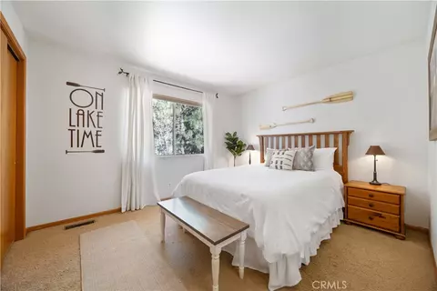 Bedroom - 715 E Mountain View Blvd, Big Bear City, CA 92314 photo 10 of 15
