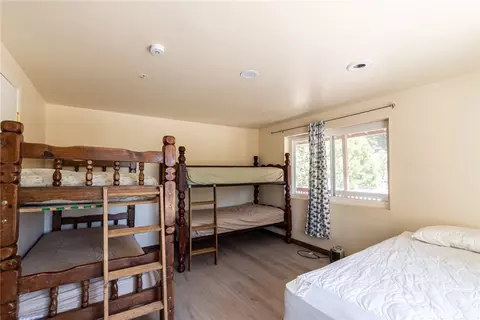 Bedroom - 41505 Alder Dr, Forest Falls, CA 92339 photo 4 of 13