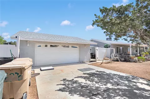 15558 Greenwood St, Hesperia, CA 92345