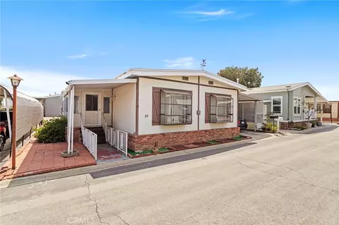1035 E Huntington Dr #25, Monrovia, CA 91016