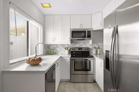 48668 Desert Flower Dr, Palm Desert, CA 92260