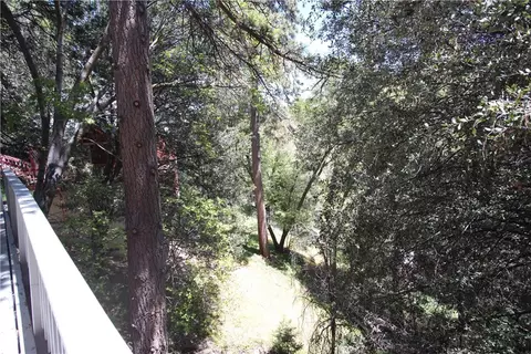 Exterior - 319 Dorn Dr, Crestline, CA 92325 photo 5 of 6