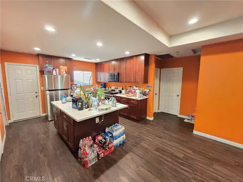 320 E South St, Rialto, CA 92376 photo 2