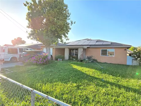 320 E South St, Rialto, CA 92376
