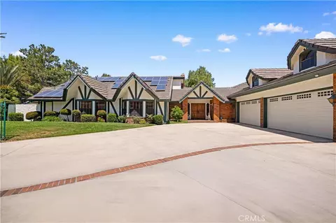 2360 Oakleaf Canyon Rd, Walnut, CA 91789