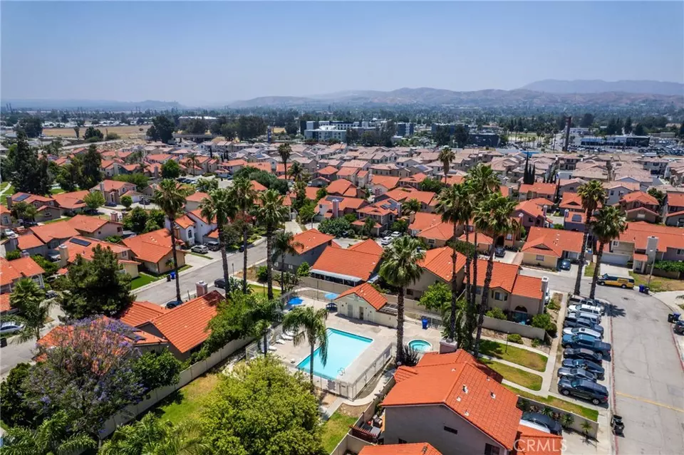 View/Area - 1407 Sycamore Ln, San Bernardino, CA 92408 photo 5 of 5