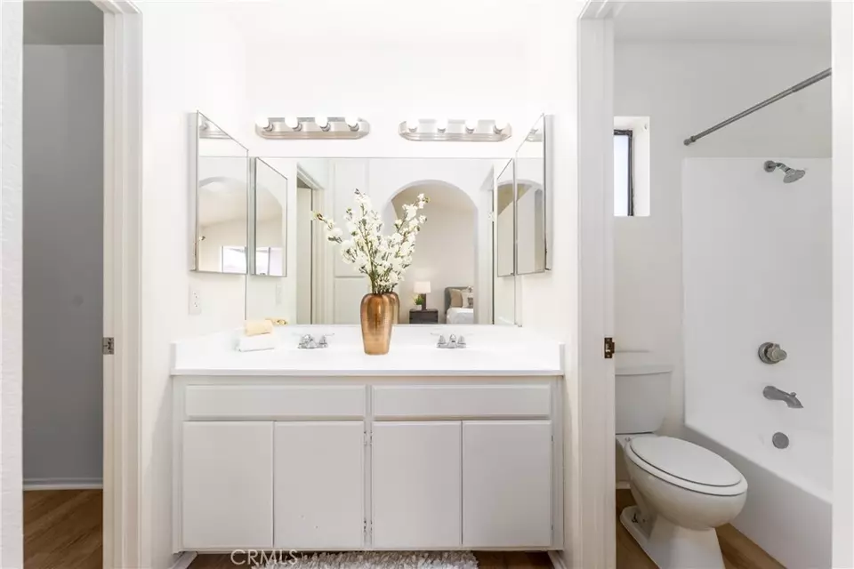 Bath - 1407 Sycamore Ln, San Bernardino, CA 92408 photo 1 of 3