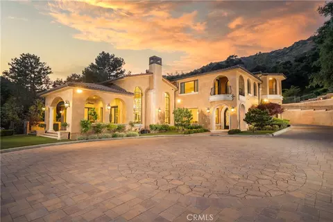 1051 Oak Canyon Ln, Glendora, CA 91741