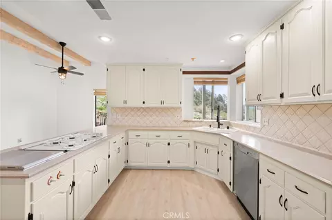 1116 Ca-2, Wrightwood, CA 92397 photo 17