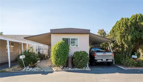 600 W Gladstone St #31, Azusa, CA 91702