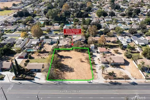 1 Van Buren Blvd, Riverside, CA 92503