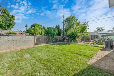 Exterior - 7719 Nestle Ave, Reseda, CA 91335 photo 3 of 5