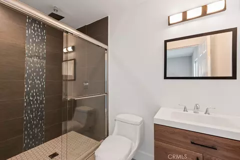 Bath - 7719 Nestle Ave, Reseda, CA 91335 photo 3 of 4