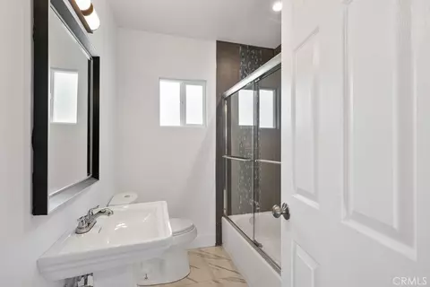 Bath - 7719 Nestle Ave, Reseda, CA 91335 photo 1 of 4