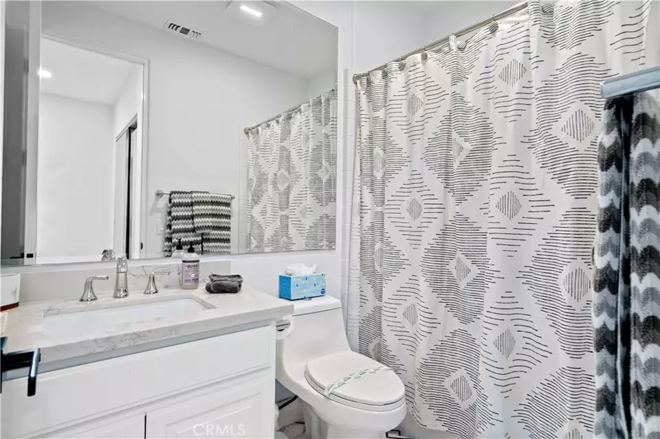 Bath - 56610 Muirfield, La Quinta, CA 92253 photo 5 of 6