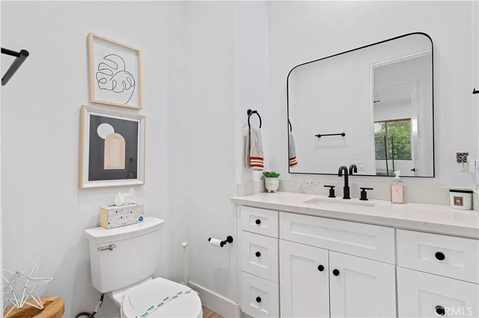 Bath - 56610 Muirfield, La Quinta, CA 92253 photo 3 of 6