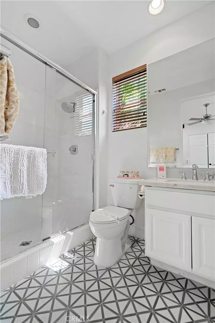 Bath - 56610 Muirfield, La Quinta, CA 92253 photo 6 of 6