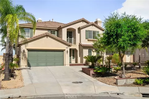 21 Via Del Renal Ct, Lake Elsinore, CA 92532