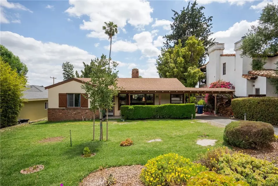  470 E Grandview Ave, Sierra Madre, CA 91024 photo 1