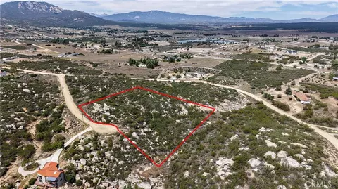 1032 Canyonside Ct, Aguanga, CA 92532