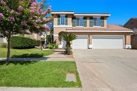 827 La Cadena Ln, Corona, CA 92879