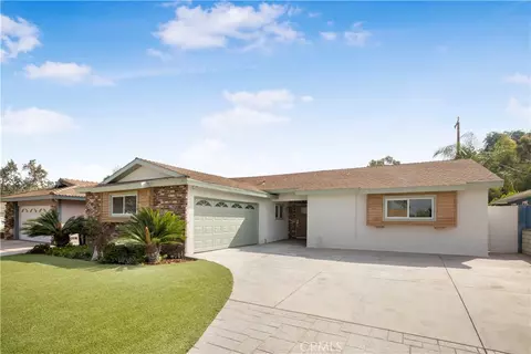2713 N Larchmont Ave, Santa Ana, CA 92705