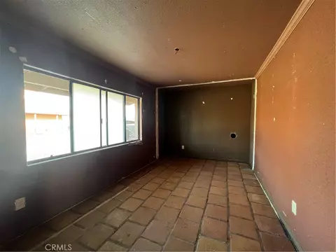 Living - 30643 Scott Rd, Menifee, CA 92584 photo 2 of 4