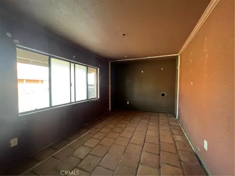 Living - 30643 Scott Rd, Menifee, CA 92584 photo 2 of 4