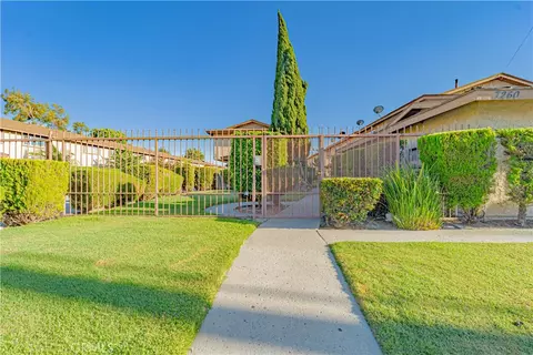 7260 Richfield St #318, Paramount, CA 90723