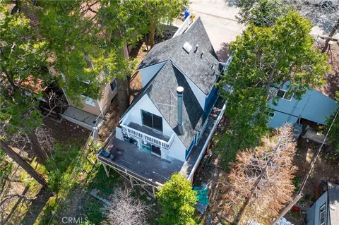 23884 Bowl Rd, Crestline, CA 92325