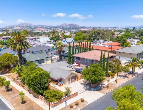 311 E 8th St, Corona, CA 92879