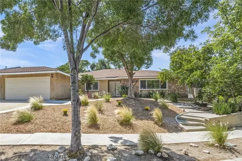 108 Limestone Rd, Claremont, CA 91711