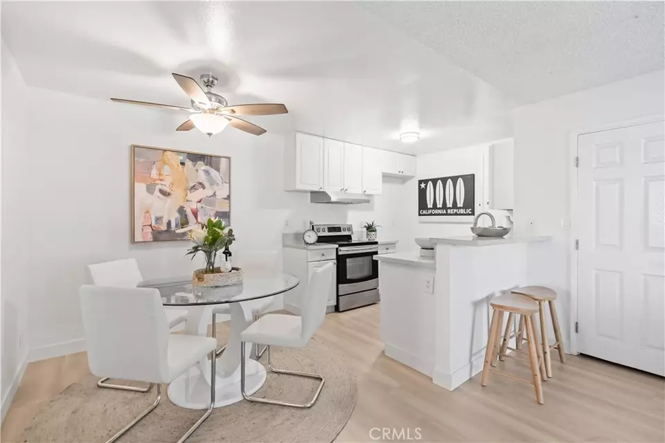 Dining - 23222 Orange Ave #7, Lake Forest, CA 92630 photo 1 of 1
