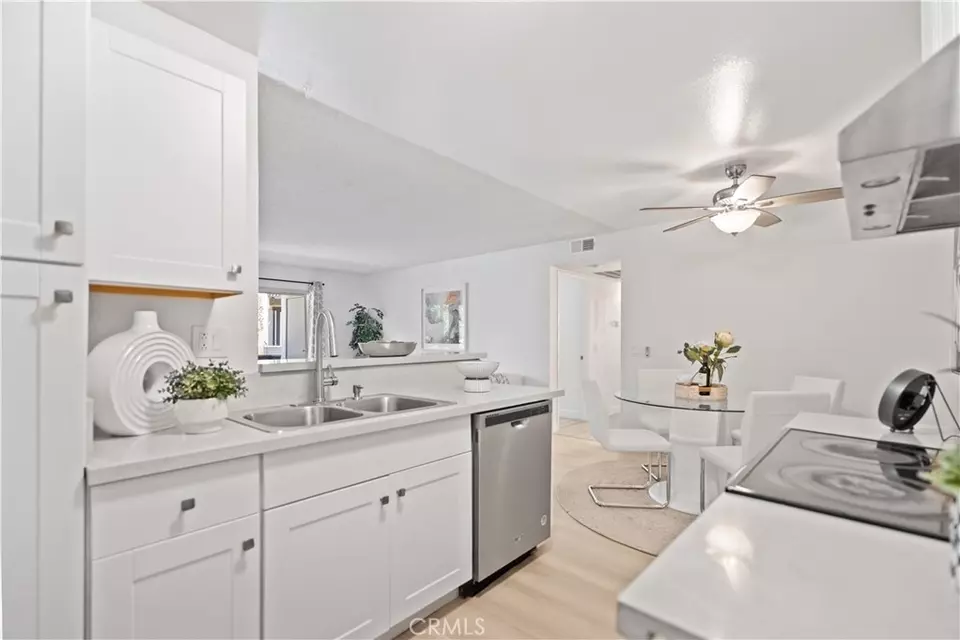 Kitchen - 23222 Orange Ave #7, Lake Forest, CA 92630 photo 2 of 2