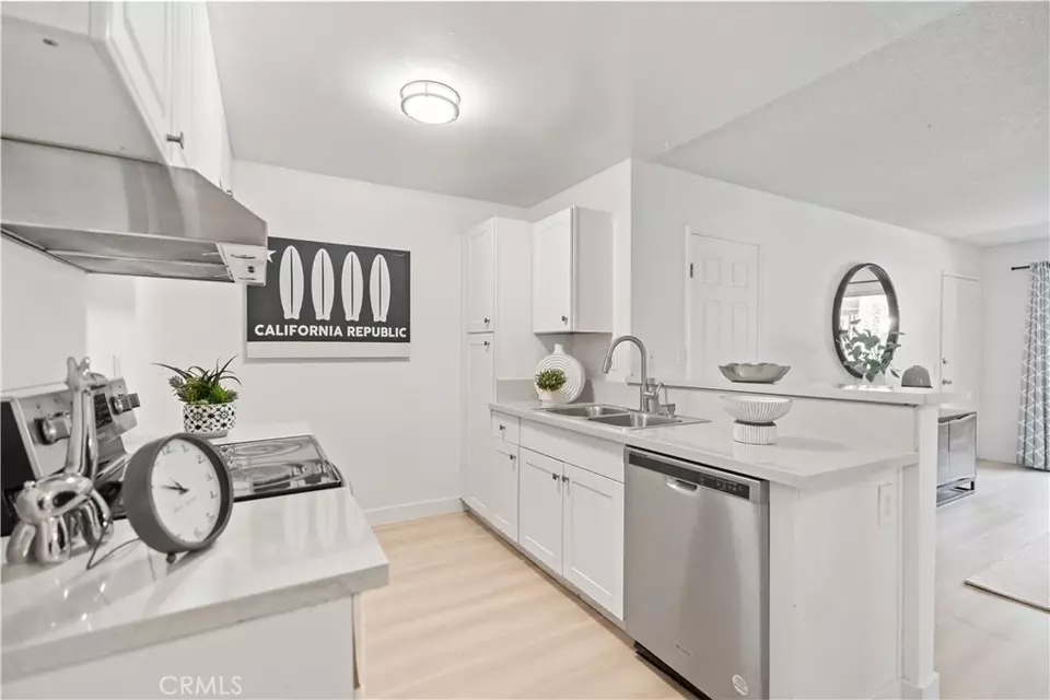 Kitchen - 23222 Orange Ave #7, Lake Forest, CA 92630 photo 1 of 2