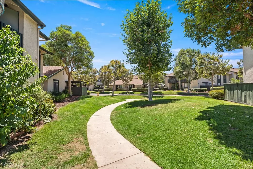 Exterior - 23222 Orange Ave #7, Lake Forest, CA 92630 photo 3 of 3