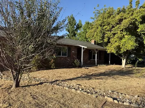 564 Estate St, Redding, CA 96002