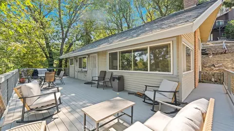 646 Arth Dr, Crestline, CA 92325