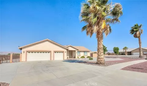 15095 Douglas St, Apple Valley, CA 92307