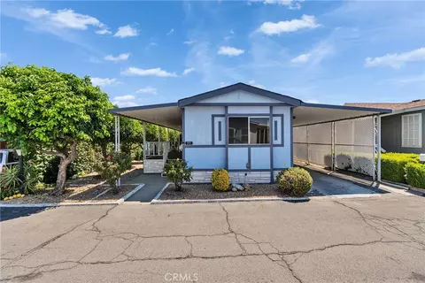 880 N Lake St #99, Hemet, CA 92544