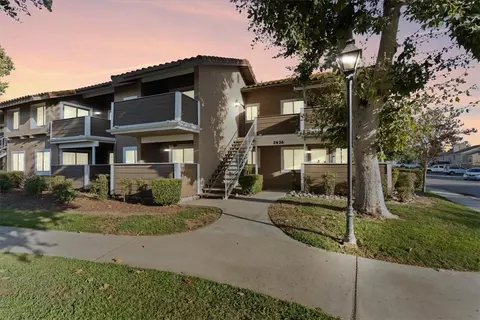 3636 Oak Creek Dr #B, Ontario, CA 91761