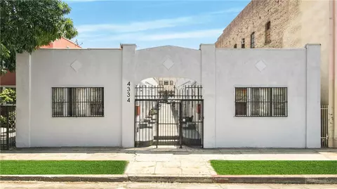 4334 S Main St, Los Angeles, CA 90037