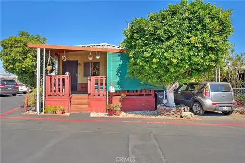 1081 W Arrow #11, Azusa, CA 91702